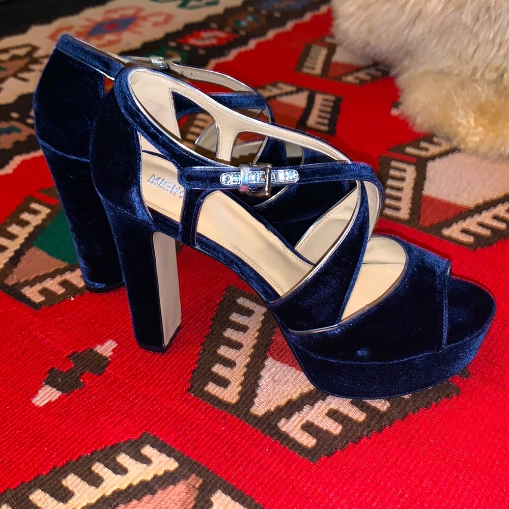 💙NEW Blue Velvet Michael Kors Platform heels sandals pinup vixen art deco rave
